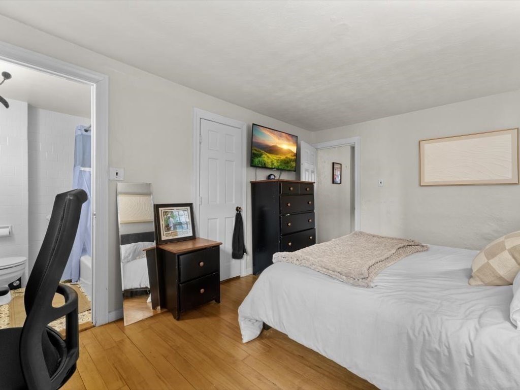 11 Myrtle St # 2
