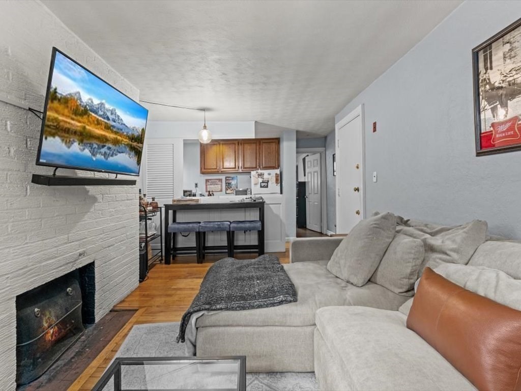 11 Myrtle St # 2