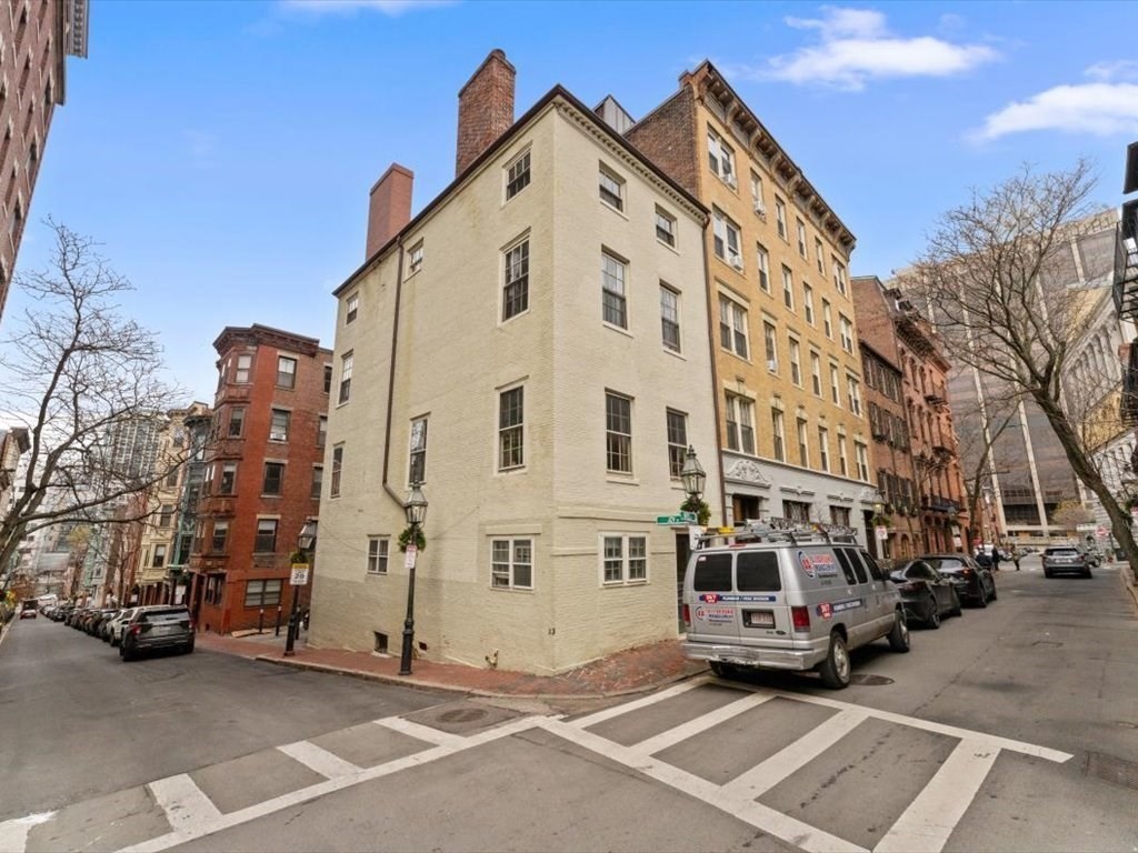 11 Myrtle St # 2