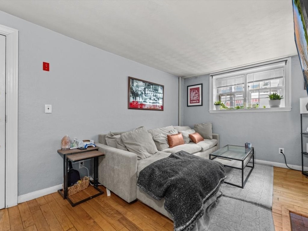 11 Myrtle St # 2