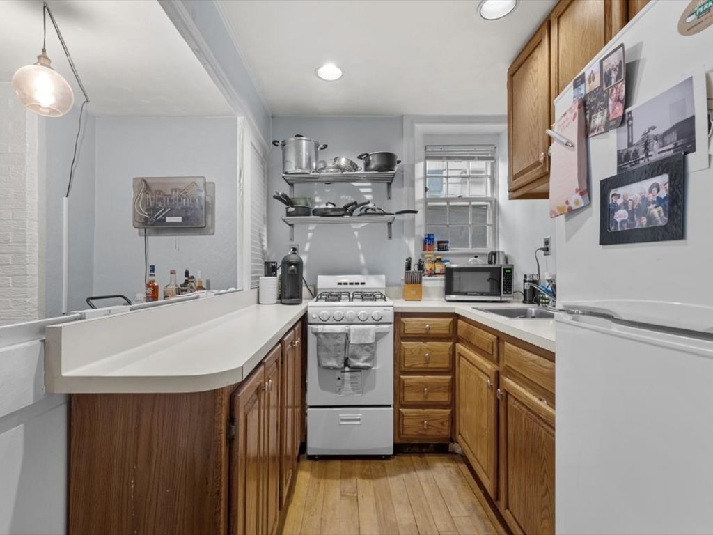 11 Myrtle St # 2