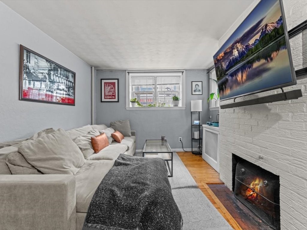 11 Myrtle St # 2