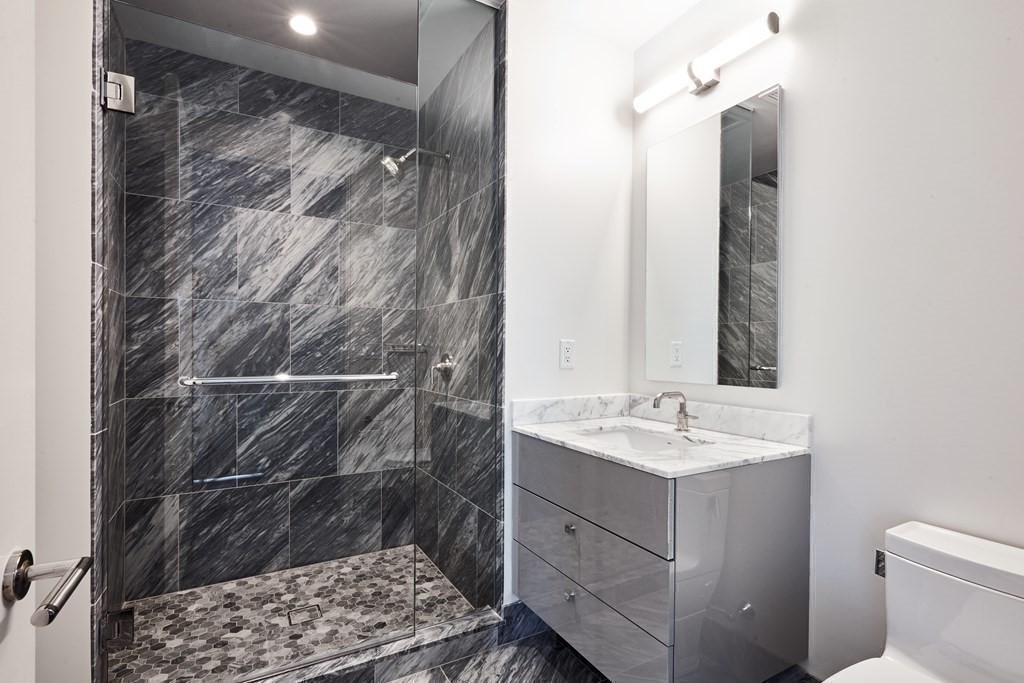 240 Devonshire St # 4008