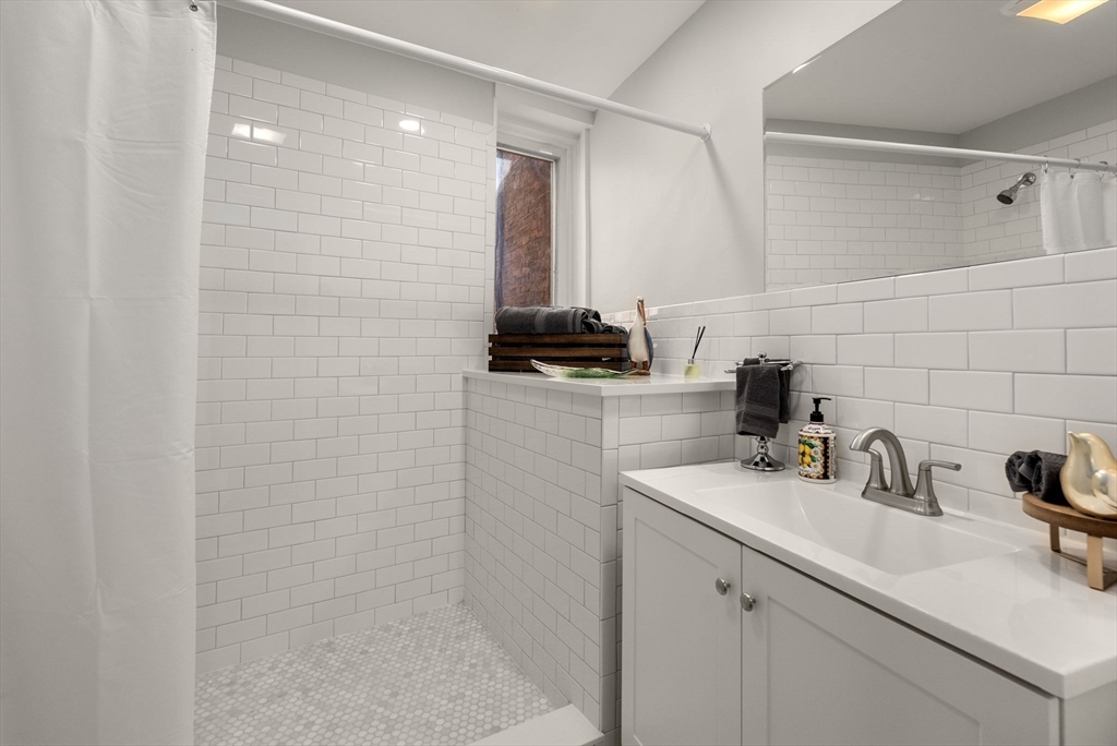 165 Salem Street # 4