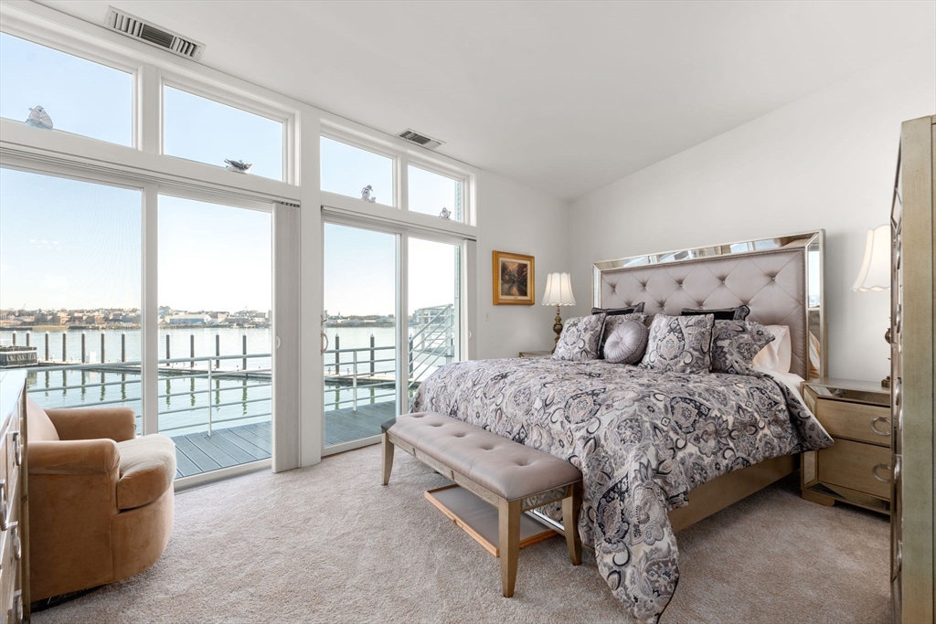 30 Constellation Wharf # 30