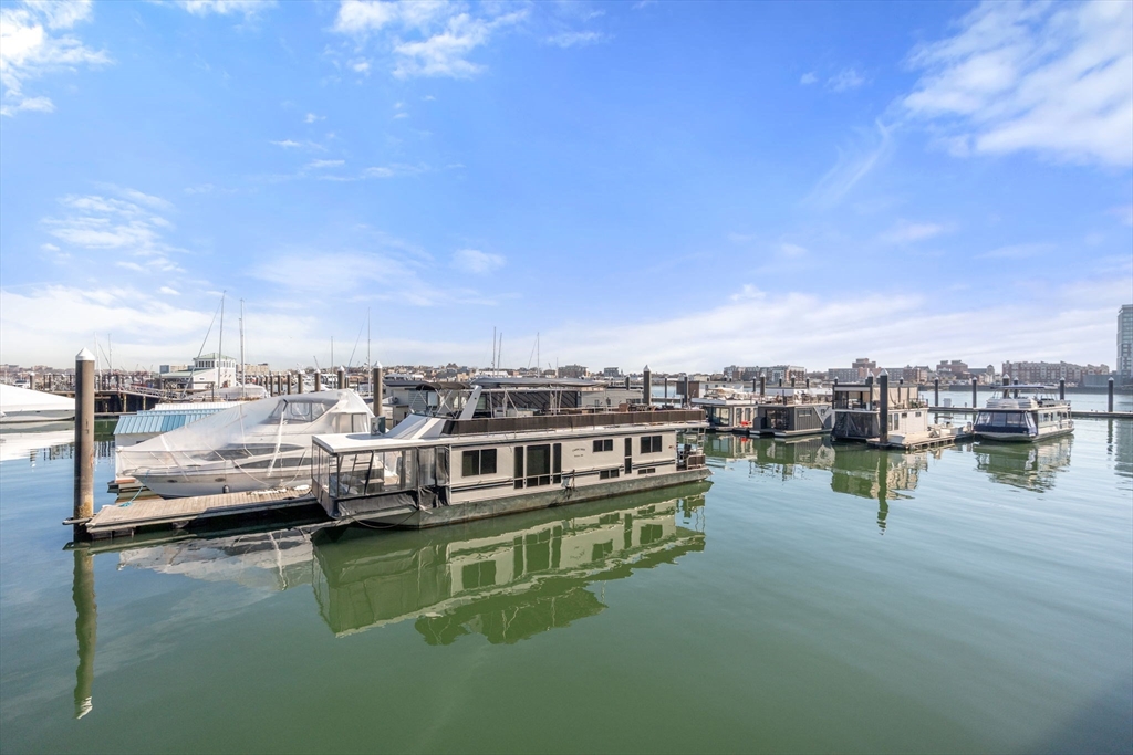 30 Constellation Wharf # 30