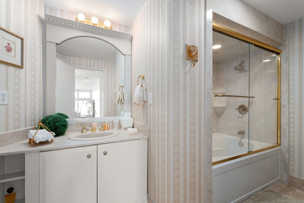 30 Constellation Wharf # 30