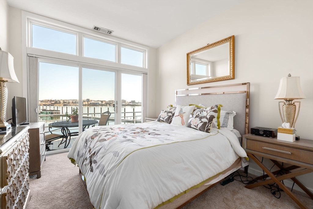 30 Constellation Wharf # 30