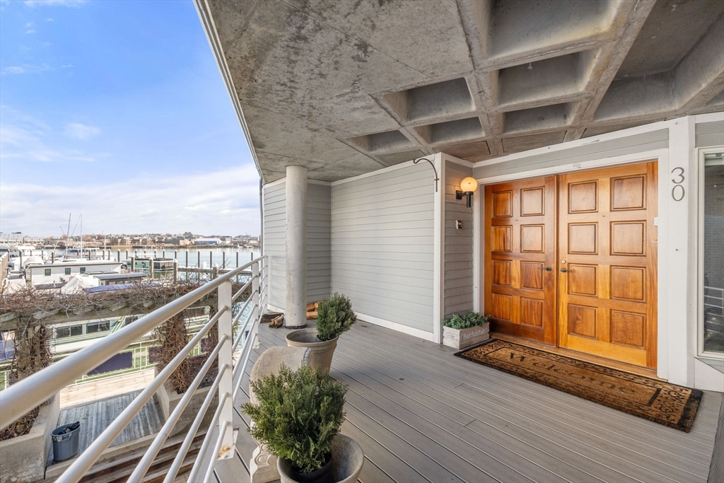 30 Constellation Wharf # 30