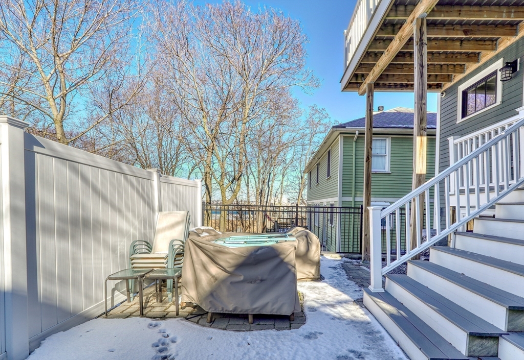 24 N Mead St