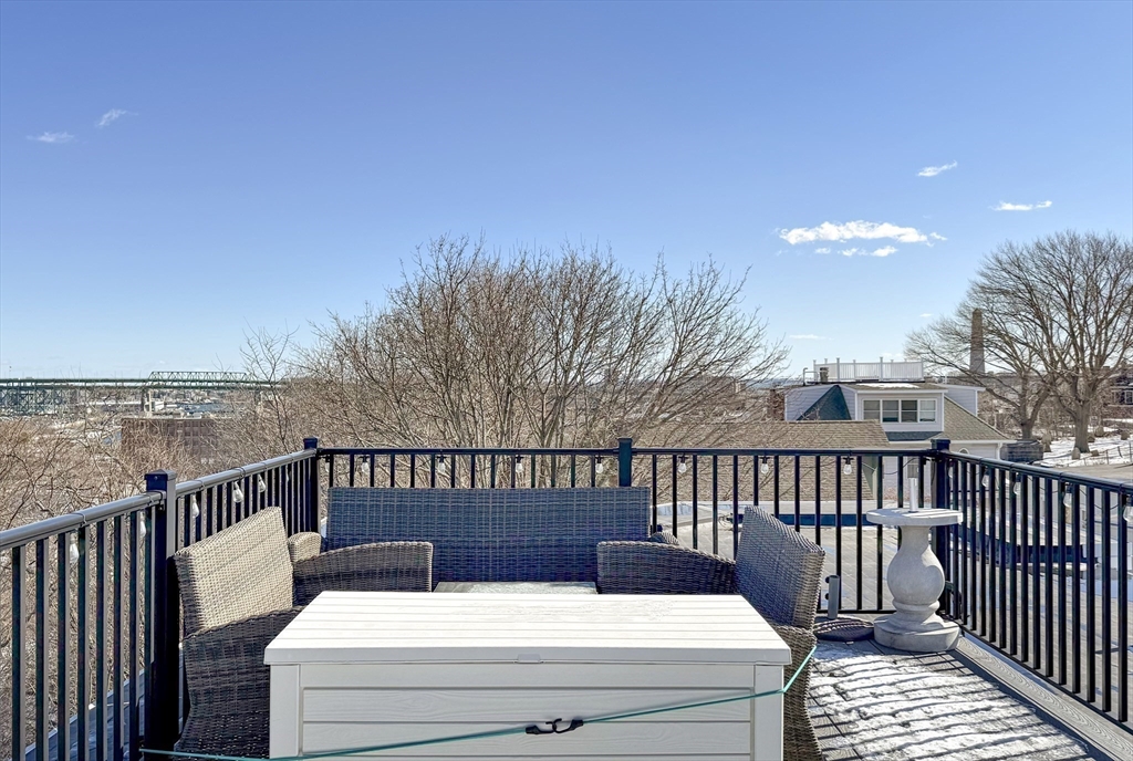 24 N Mead St