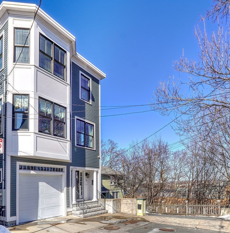 24 N Mead St