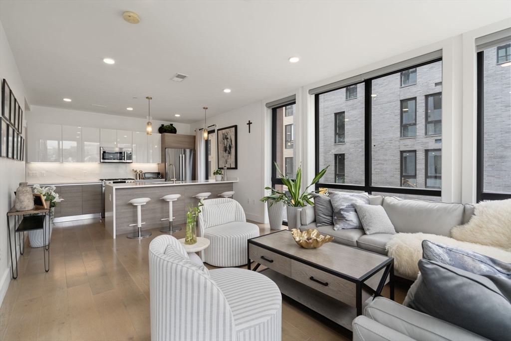 30 Penniman # 01 Unit: 2-01