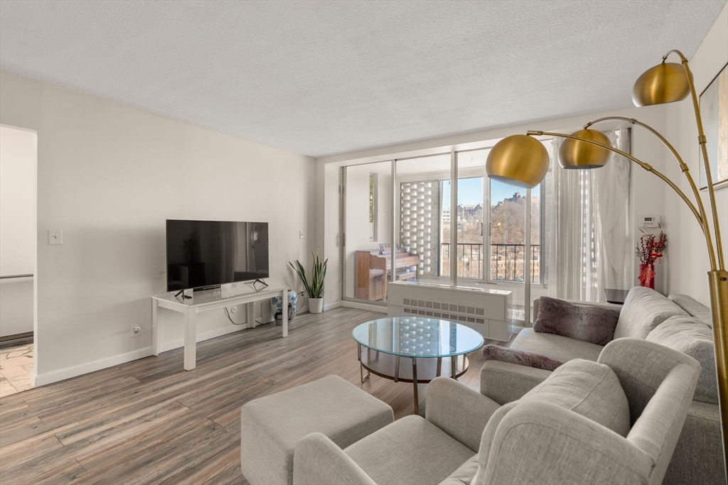 33 Pond Street # 919