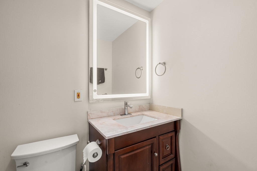 33 Pond Street # 919