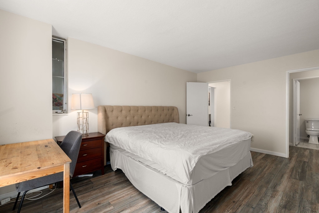 33 Pond Street # 919