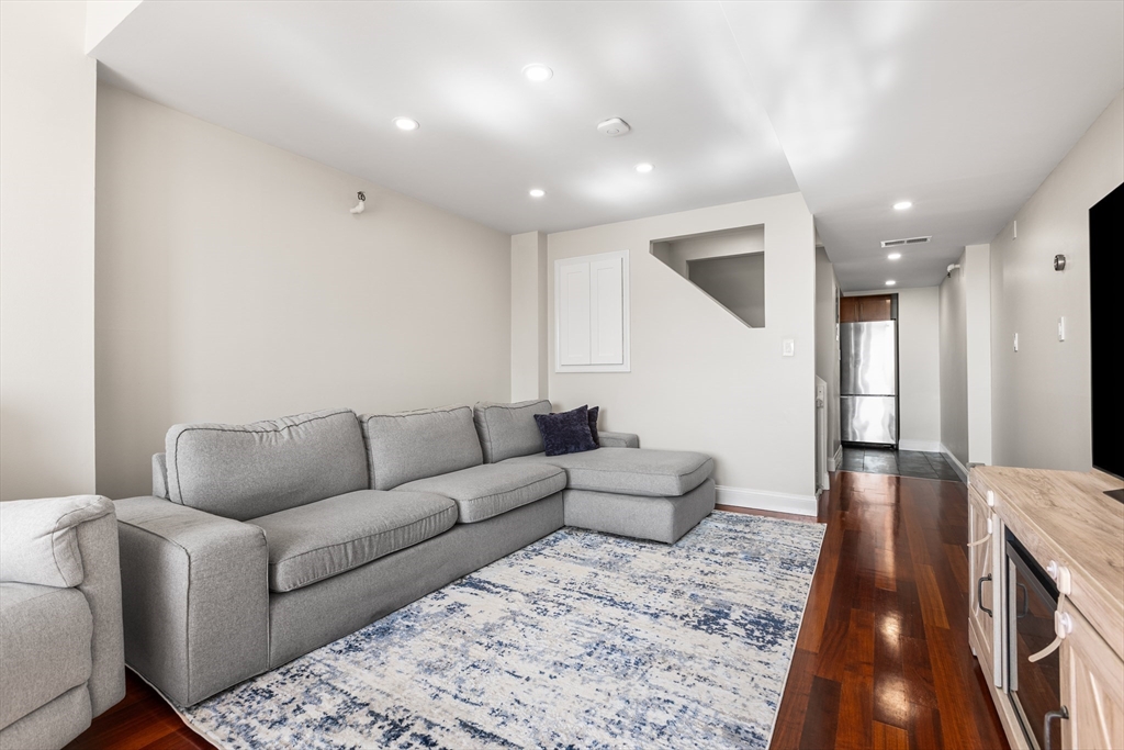 42 Eighth St # 2514