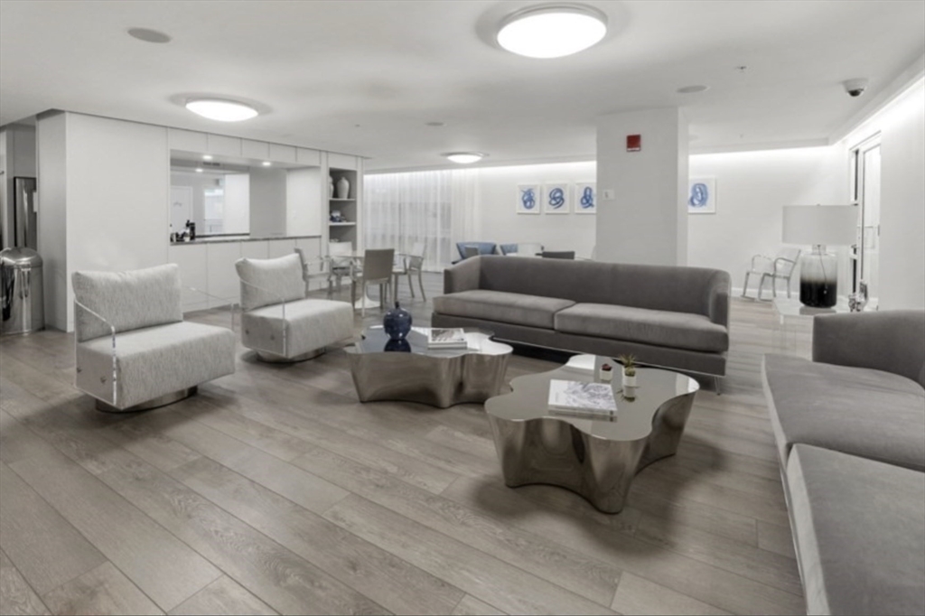 42 Eighth St # 2514