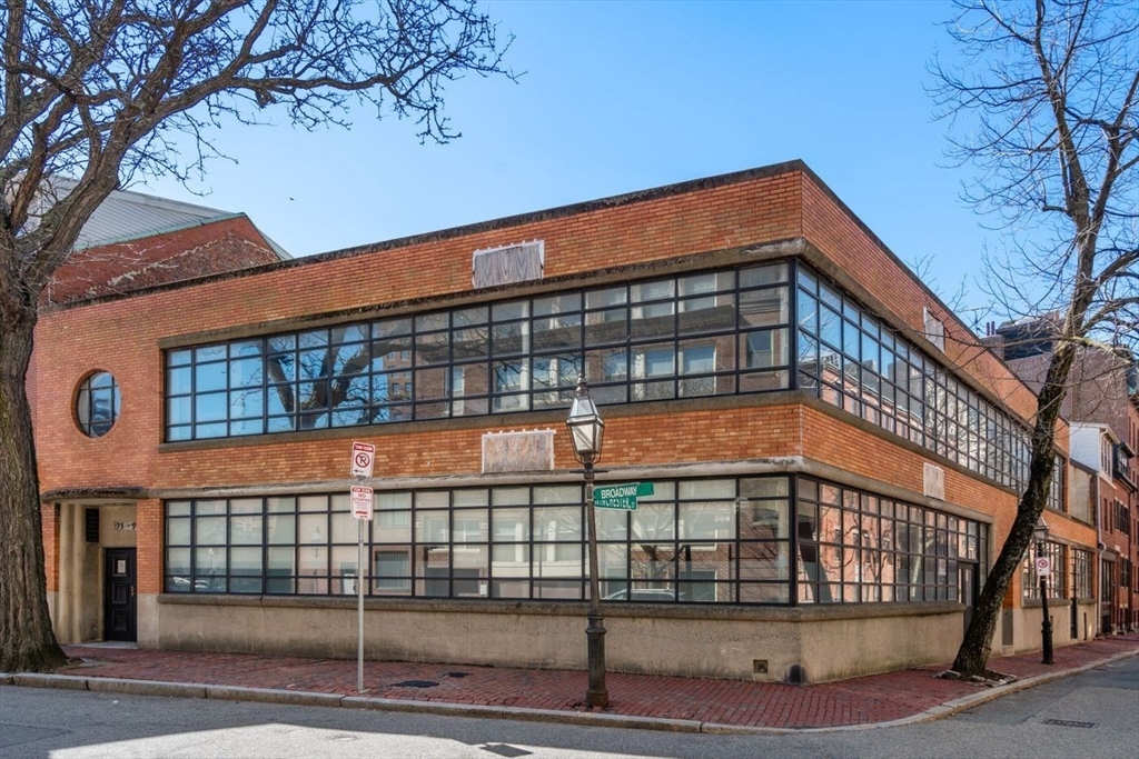 95-97 Broadway St