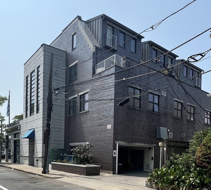 377 Summer St
