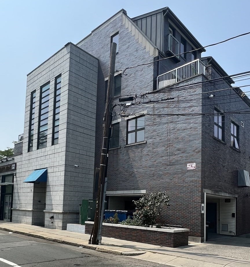 377 Summer St