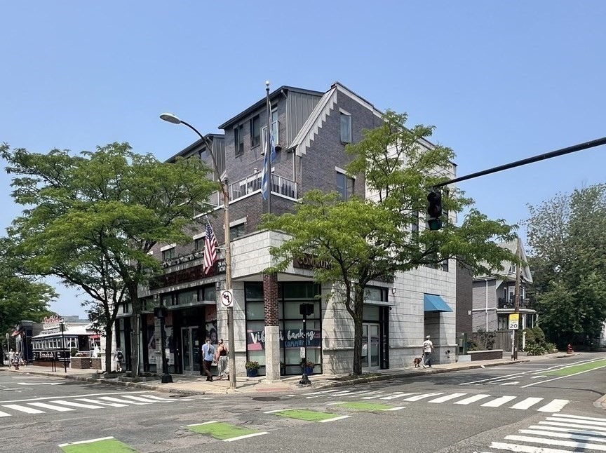 377 Summer St