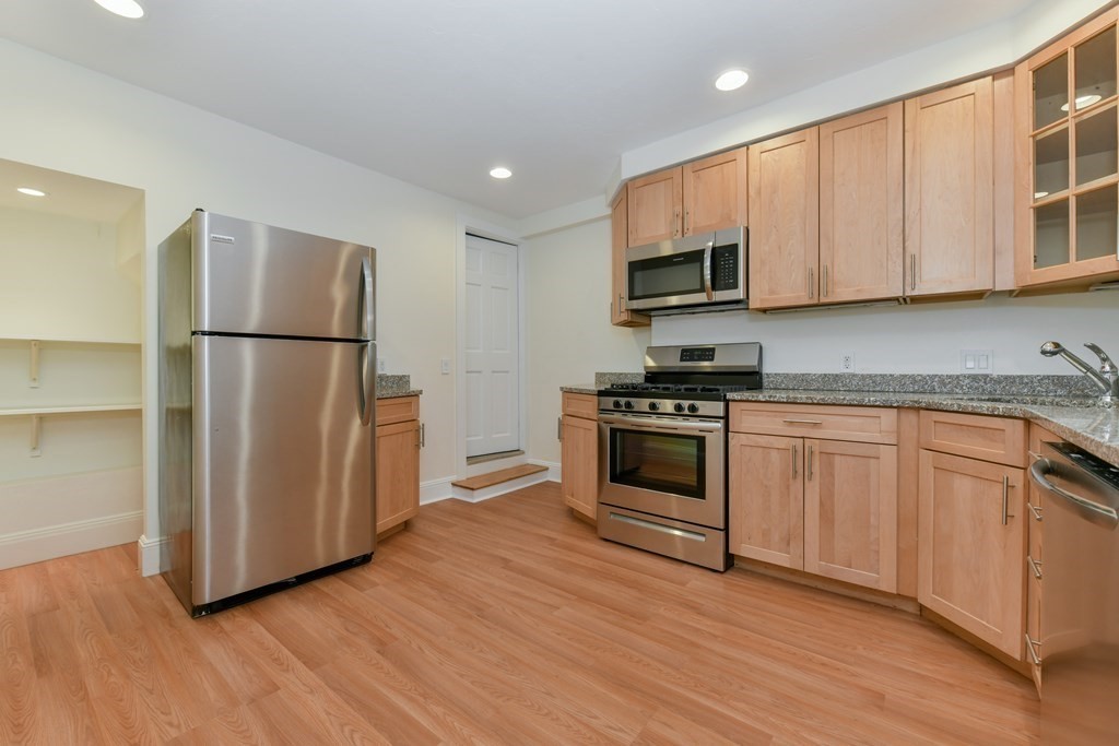 458 E 7th # 1