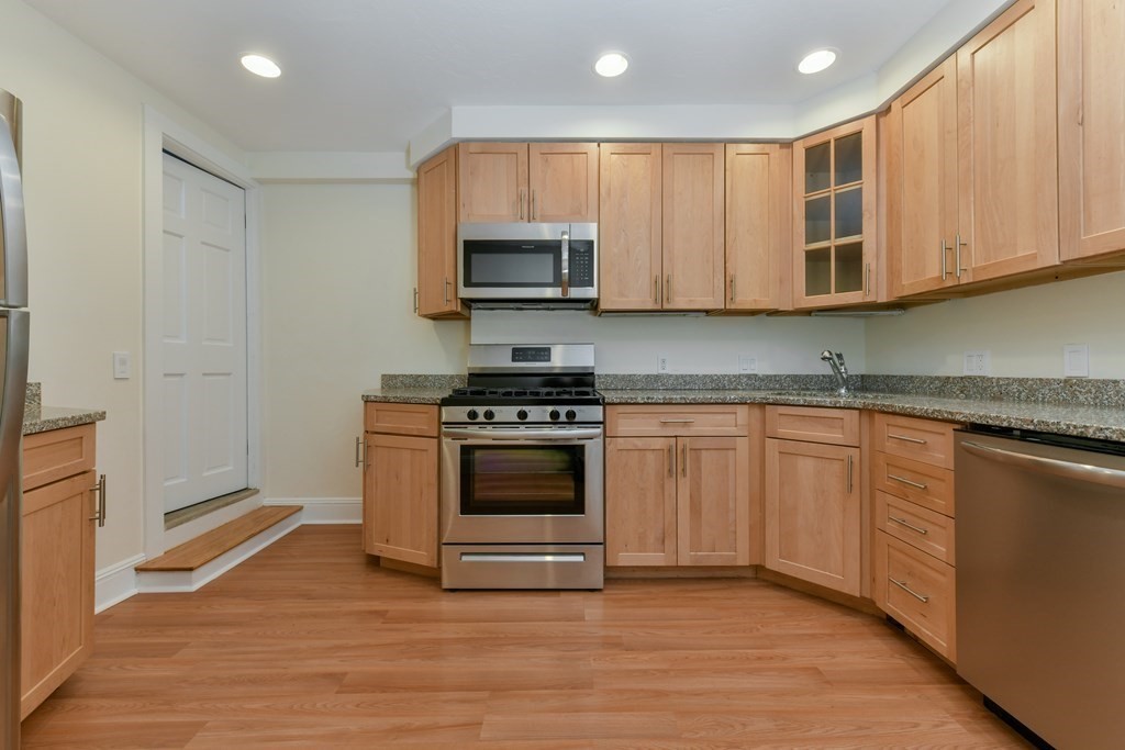 458 E 7th # 1