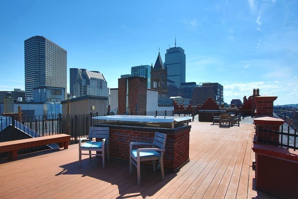 271 Dartmouth St # 1L