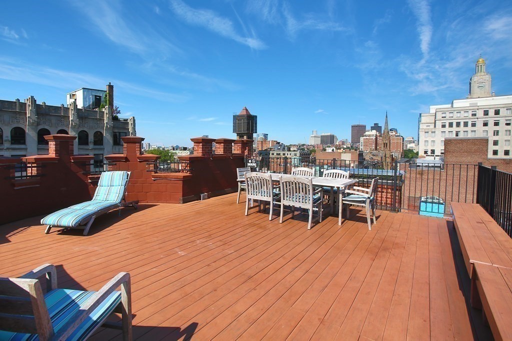 271 Dartmouth St # 1L