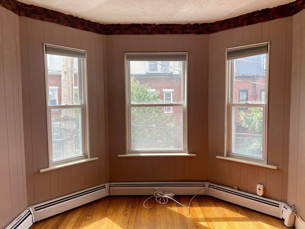 136 Saratoga St # 2