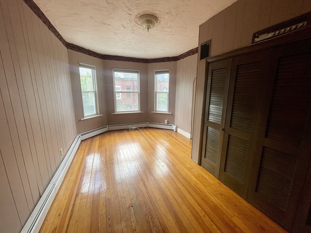 136 Saratoga St # 2