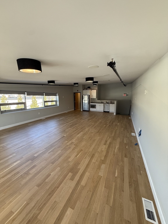 586 Pleasant # 8