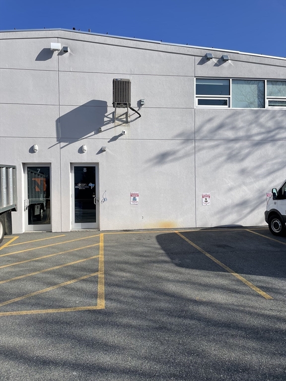 586 Pleasant # 8