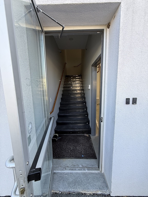 586 Pleasant # 8