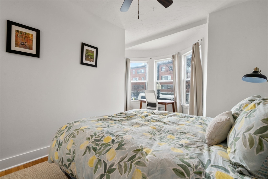 63 Maverick Square # 5