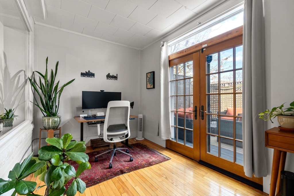 63 Maverick Square # 5