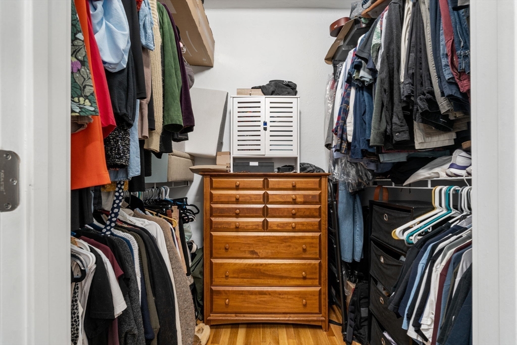 63 Maverick Square # 5