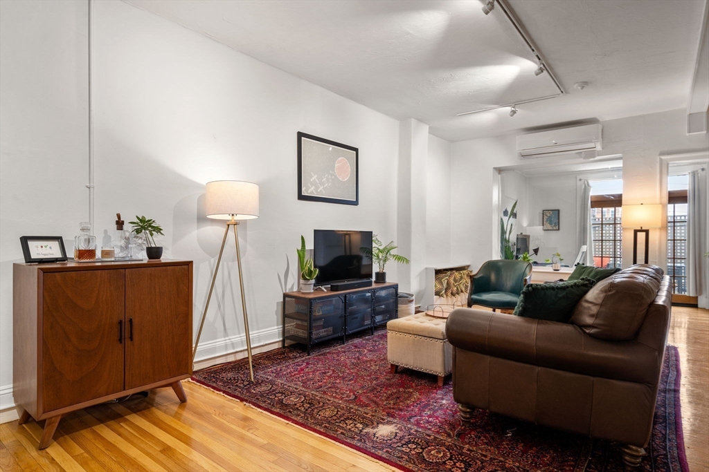 63 Maverick Square # 5