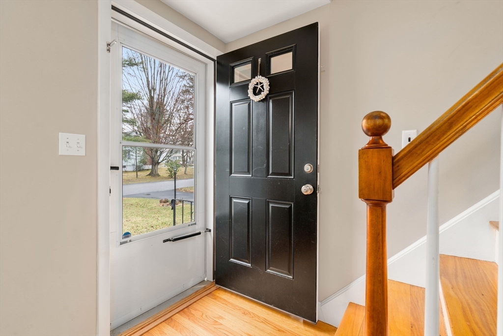 52 Ivan St