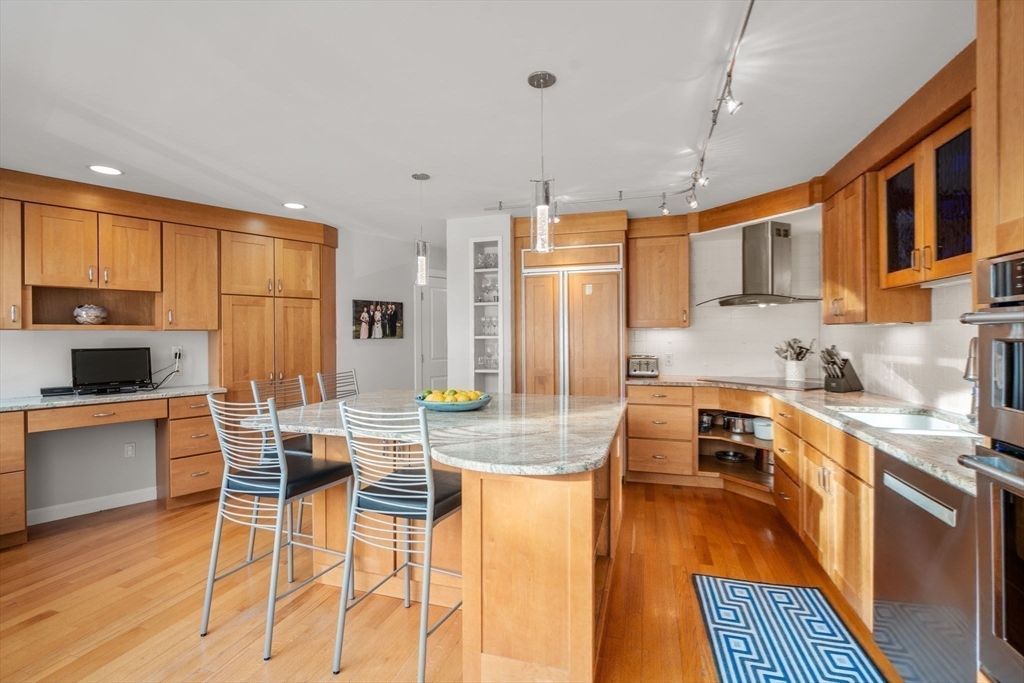 11 Constellation Wharf # 11