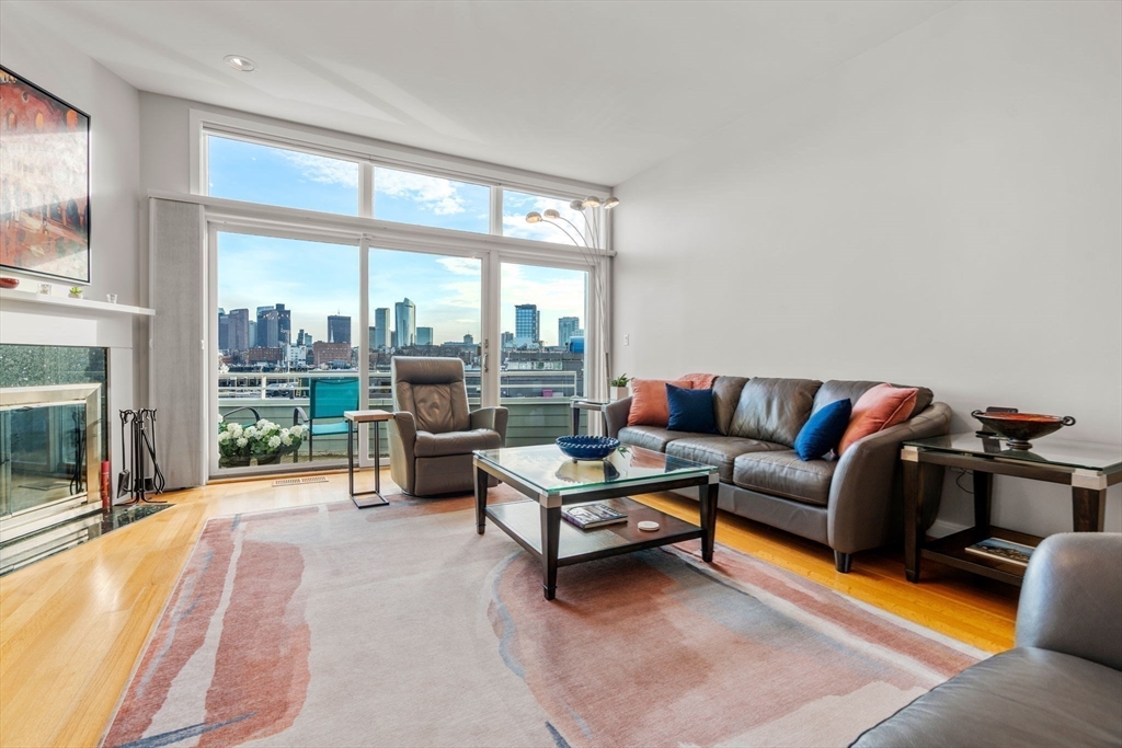 11 Constellation Wharf # 11