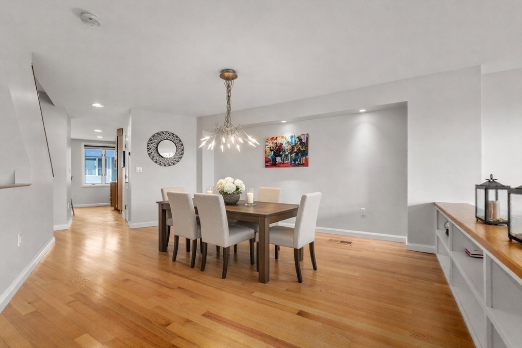 11 Constellation Wharf # 11