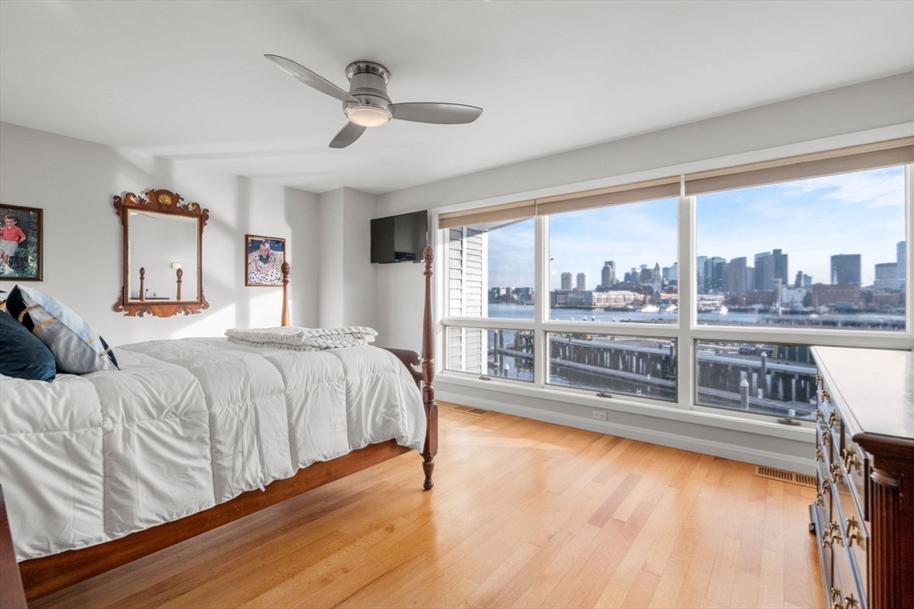 11 Constellation Wharf # 11