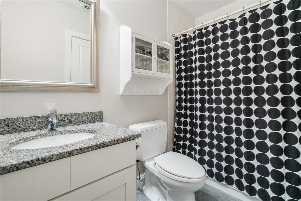 11 Constellation Wharf # 11