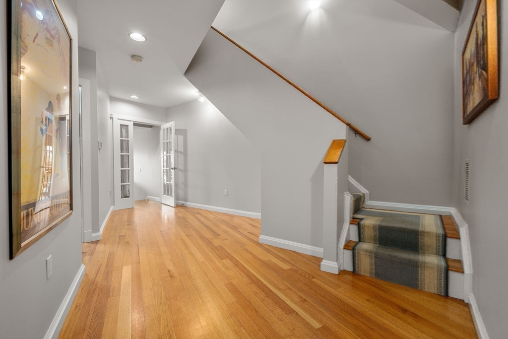 11 Constellation Wharf # 11