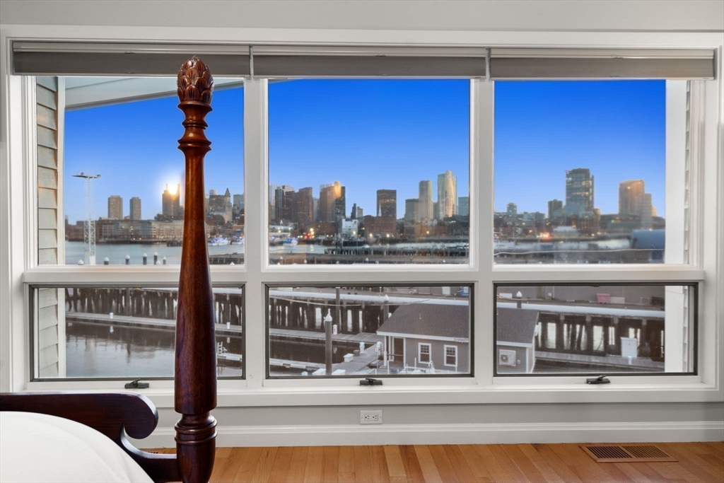 11 Constellation Wharf # 11