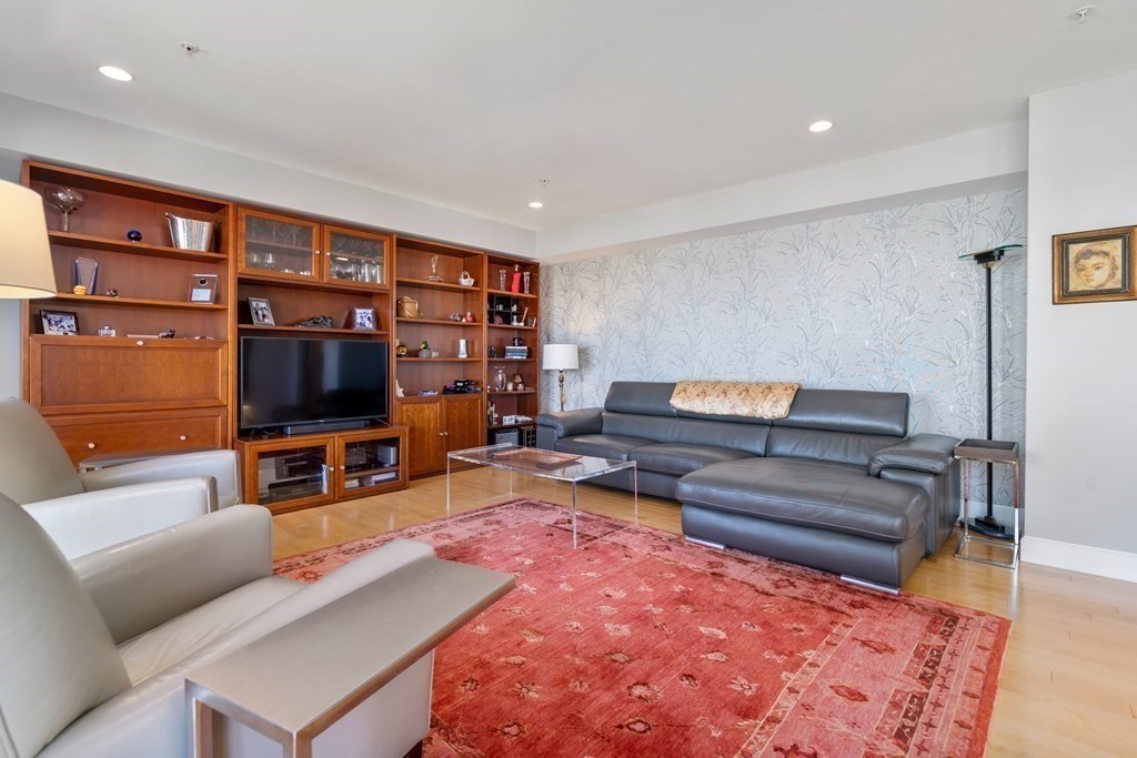 197 Eighth Street # 705