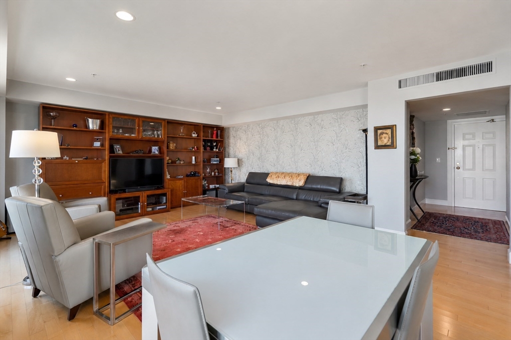 197 Eighth Street # 705