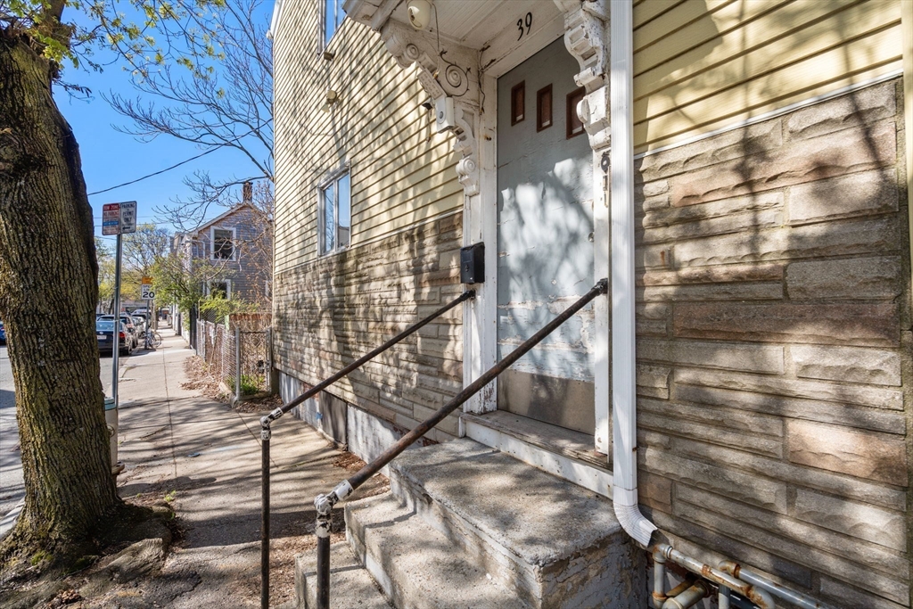 39 Hunting Street
